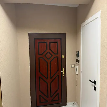 Familiar Apartamento Tirana