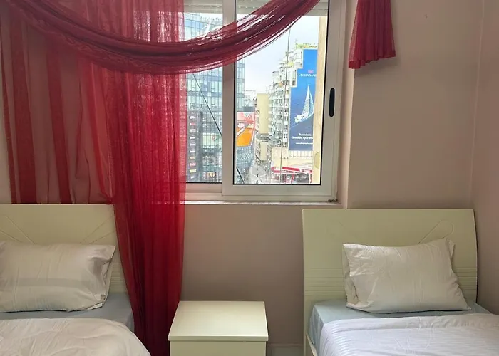 公寓 Familiar 地拉那